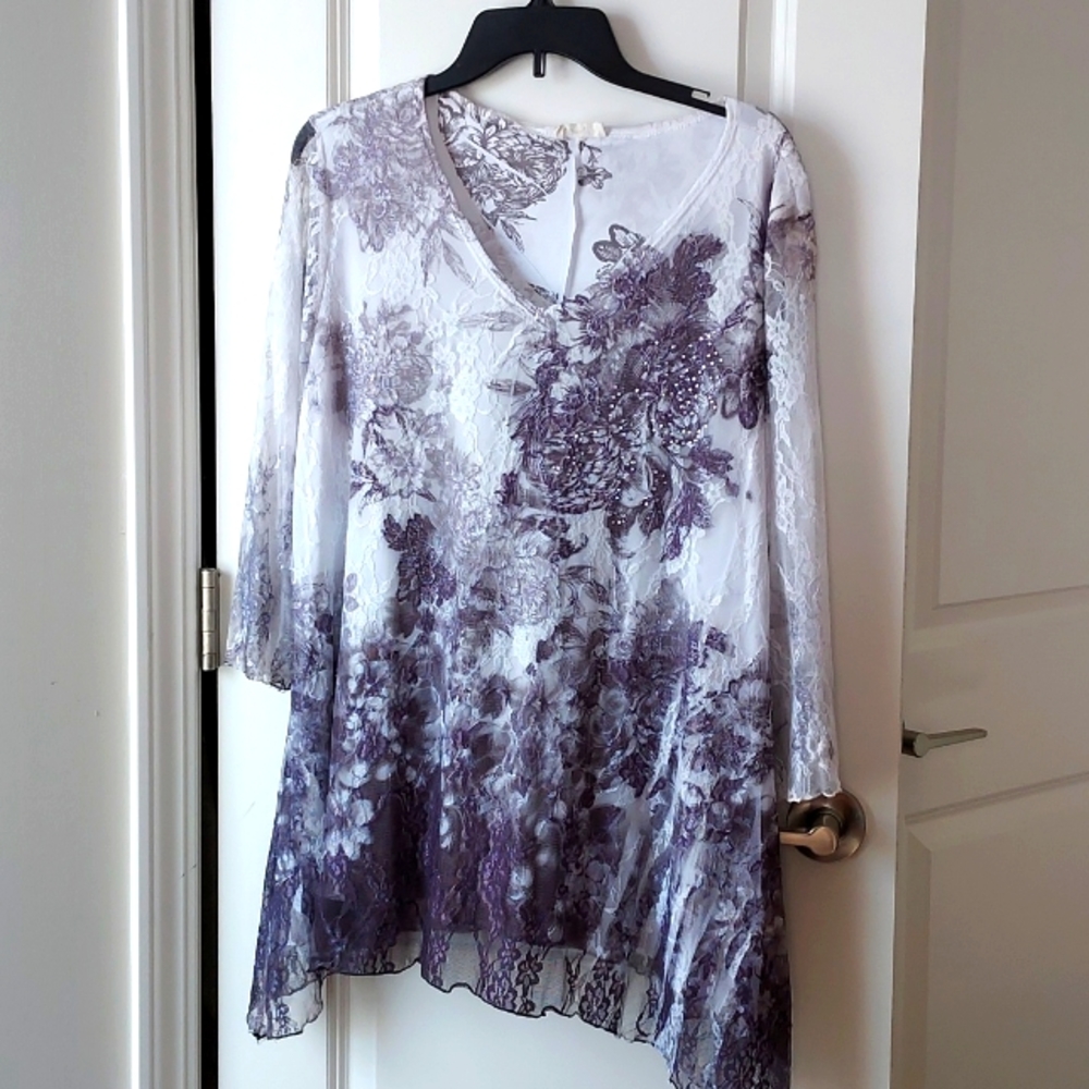 Brittany Black 3/4 sleeve top purple white